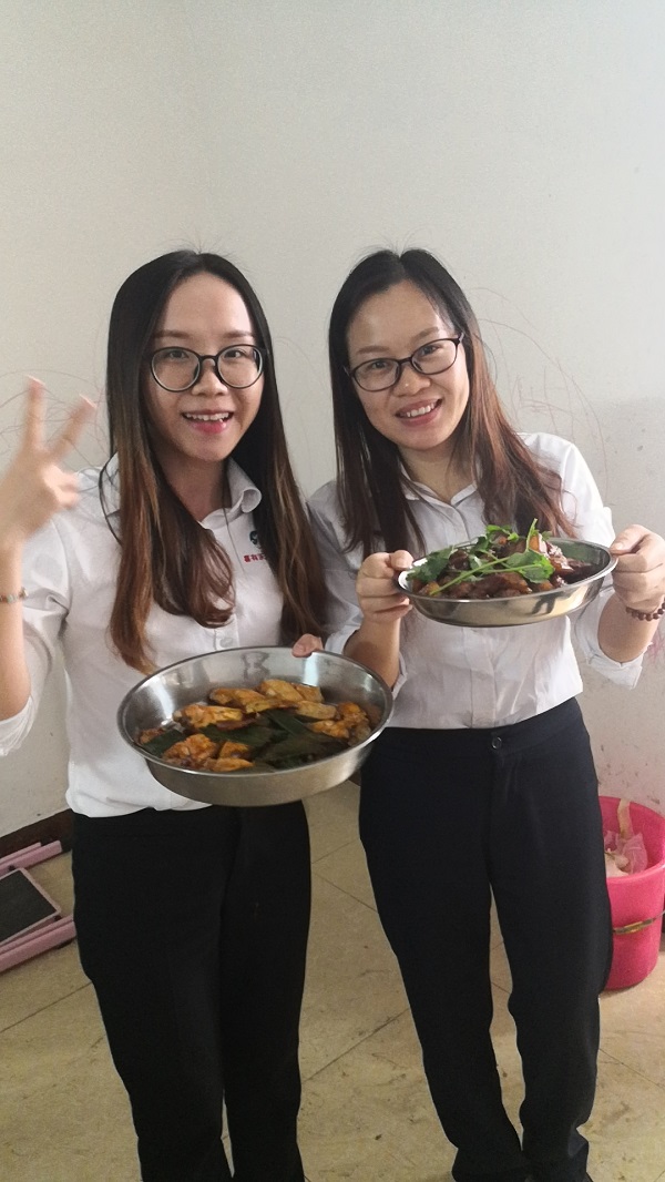 裝飾用<a href='/index.aspx' class='keys' title='點(diǎn)擊查看關(guān)于不銹鋼管廠家的相關(guān)信息' target='_blank'>不銹鋼管廠家</a> 裝飾用不銹鋼管廠家